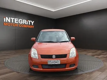 Suzuki Swift 2005 photo 4
