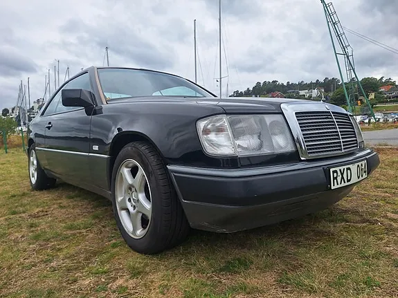 Mercedes-Benz 300 Ce 1990 photo 4