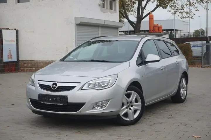 Opel Astra J
