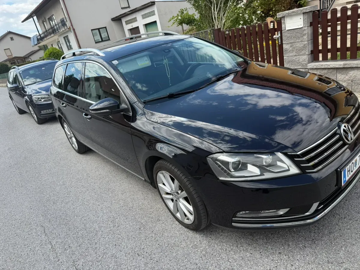 Volkswagen Passat 2011 photo 2