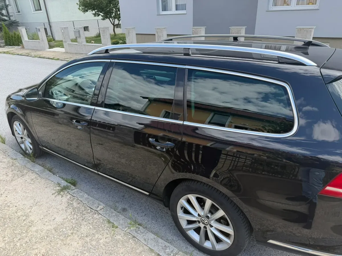 Volkswagen Passat 2011 photo 3