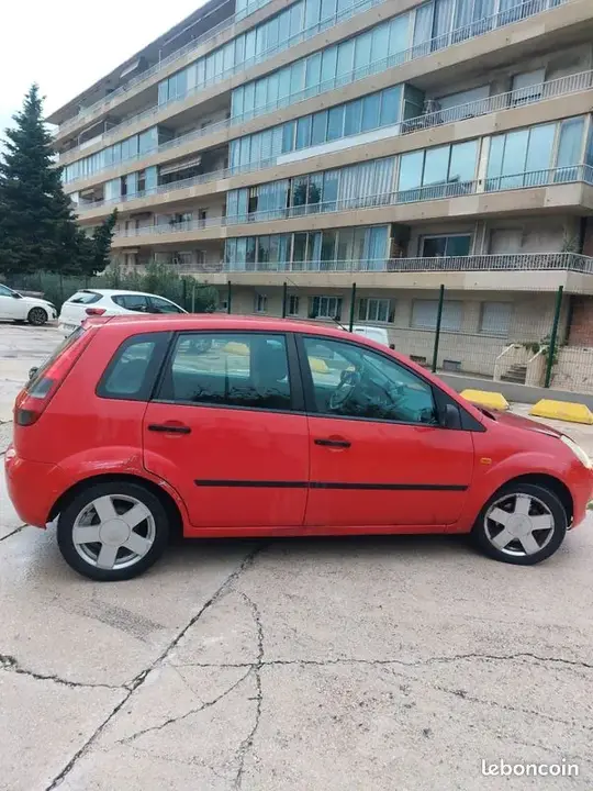 Ford Fiesta 2002 photo 3