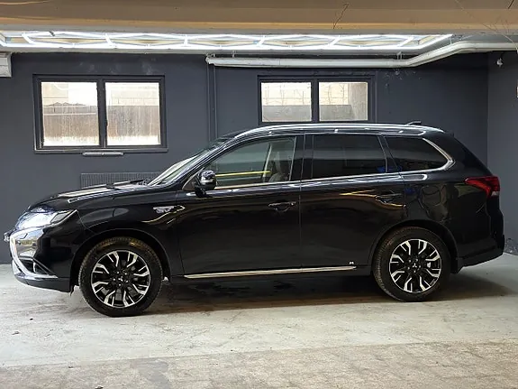 Mitsubishi Outlander 2016 photo 2
