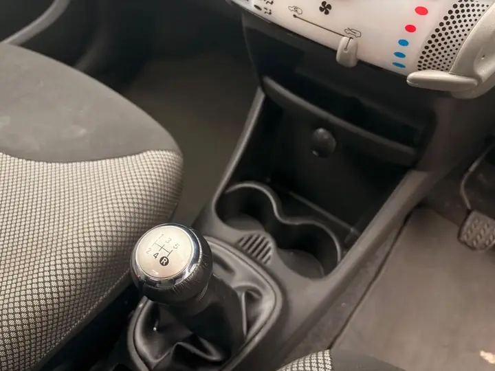 Toyota Aygo 2013 photo 5