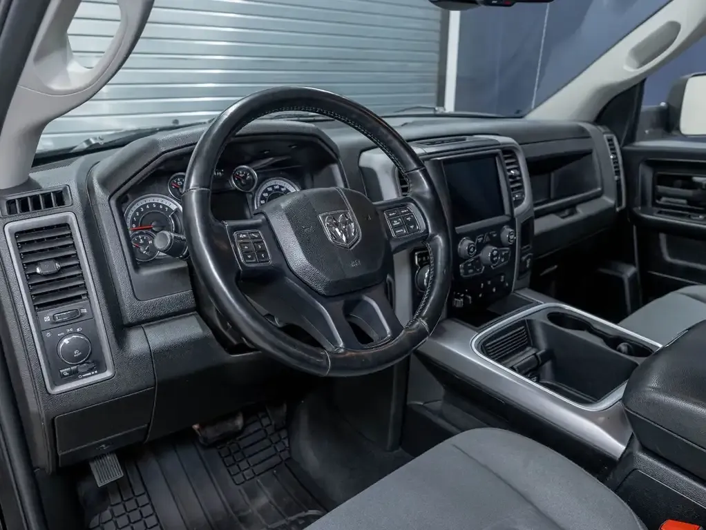 Ram 1500 2023 photo 2