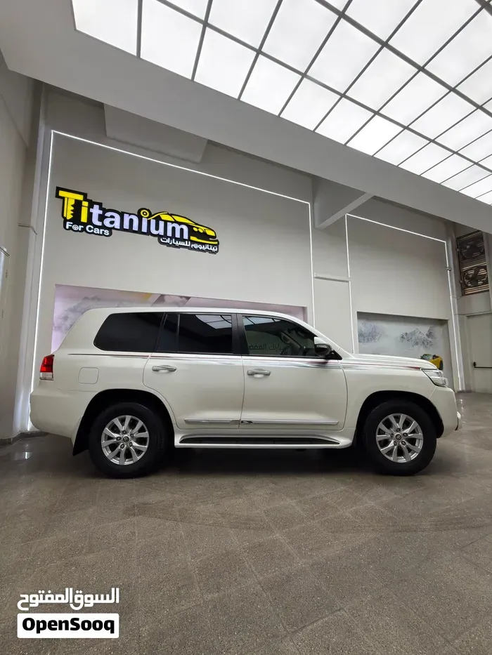 Toyota Land Cruiser 2020 photo 2