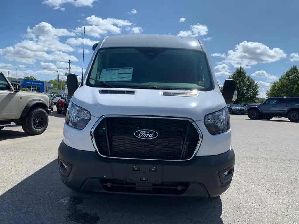 Ford Transit Cargo Van 2026 photo 2