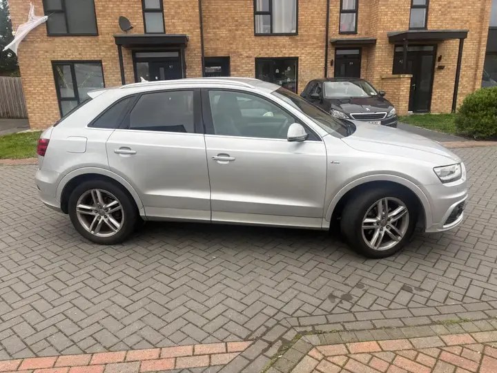 Audi Q3 2012 photo 4
