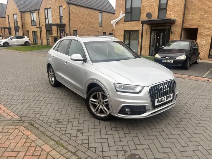 Audi Q3 2012 photo 3