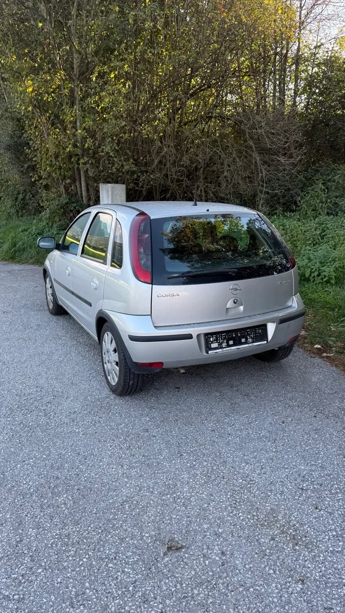 Opel Corsa 2005 photo 2