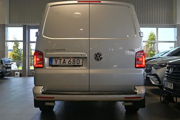 Volkswagen Transporter 2018 photo 4