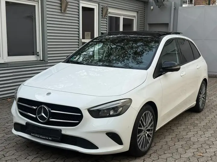 Mercedes-Benz B 220