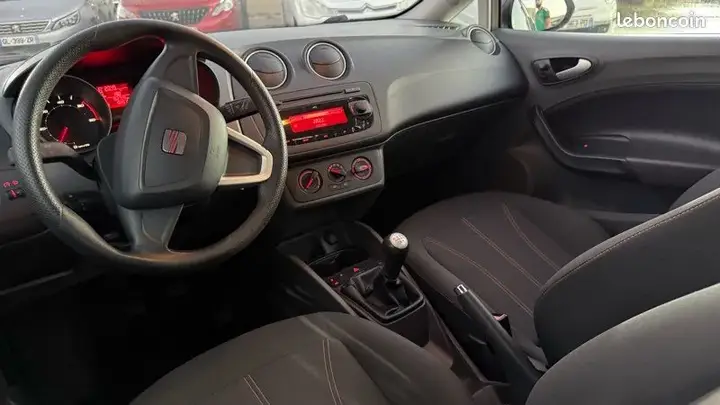 Seat Ibiza 2012 photo 5