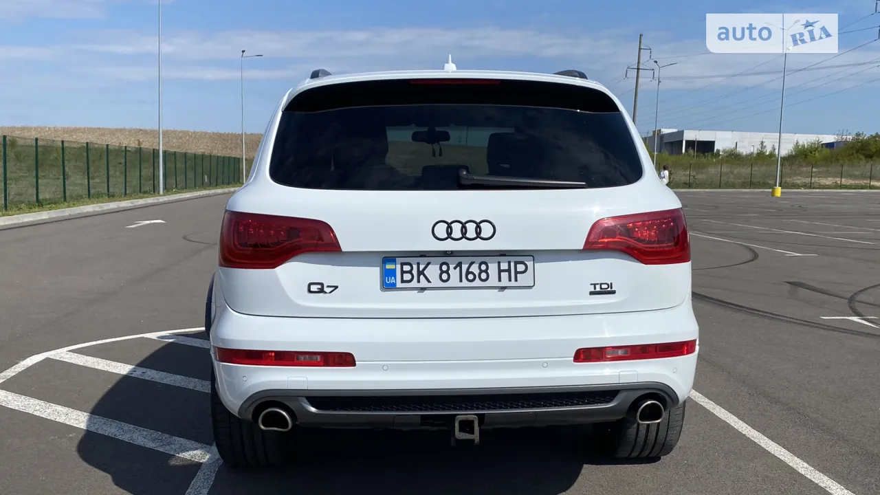 Audi Q7 2015 photo 4