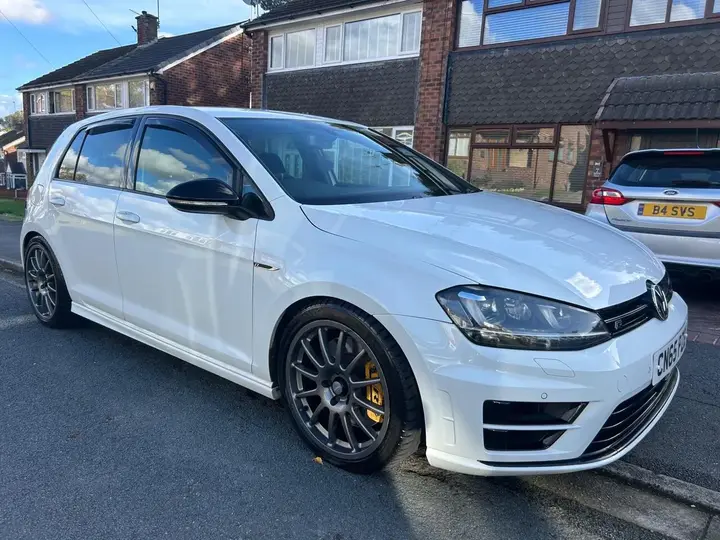 Volkswagen Golf 2015 photo 2