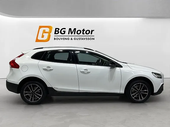 Volvo V40 Cross Country 2017 photo 3