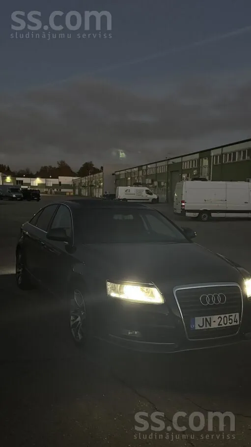 Audi A6 2010 photo 2