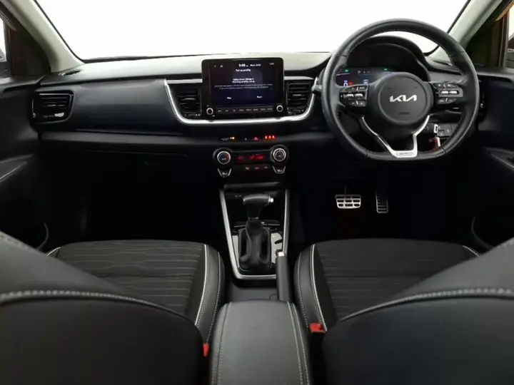 Kia Stonic 2024 photo 3