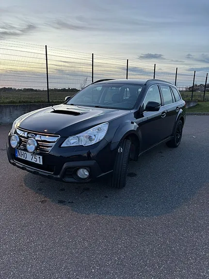 Subaru Outback 2013 photo 2