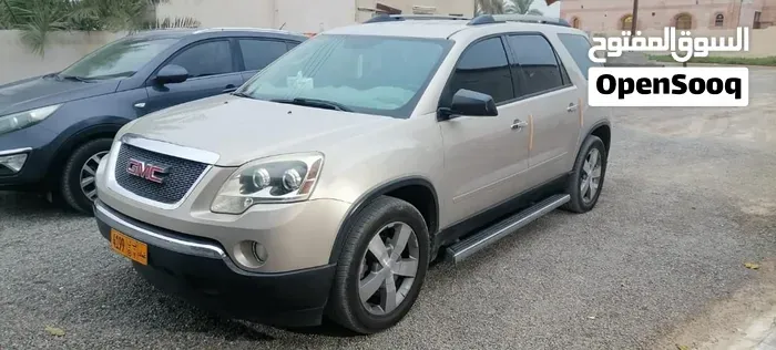 GMC Acadia 2012 photo 3