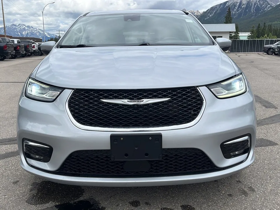 Chrysler Pacifica 2023 photo 2