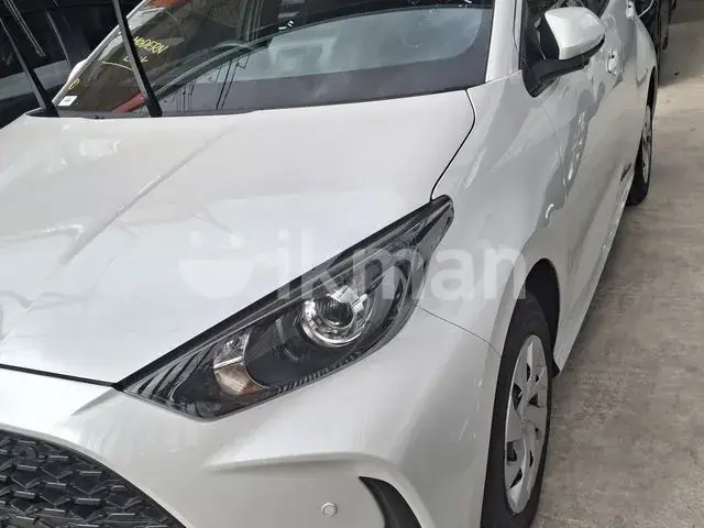 Toyota Yaris 2025 photo 2