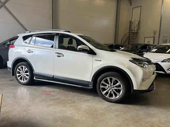 Toyota Rav4 2018 photo 2