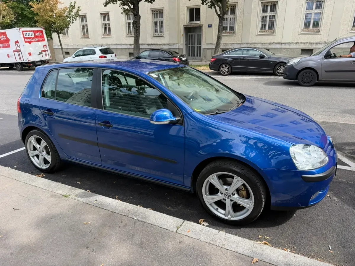 Volkswagen Golf 2004 photo 2