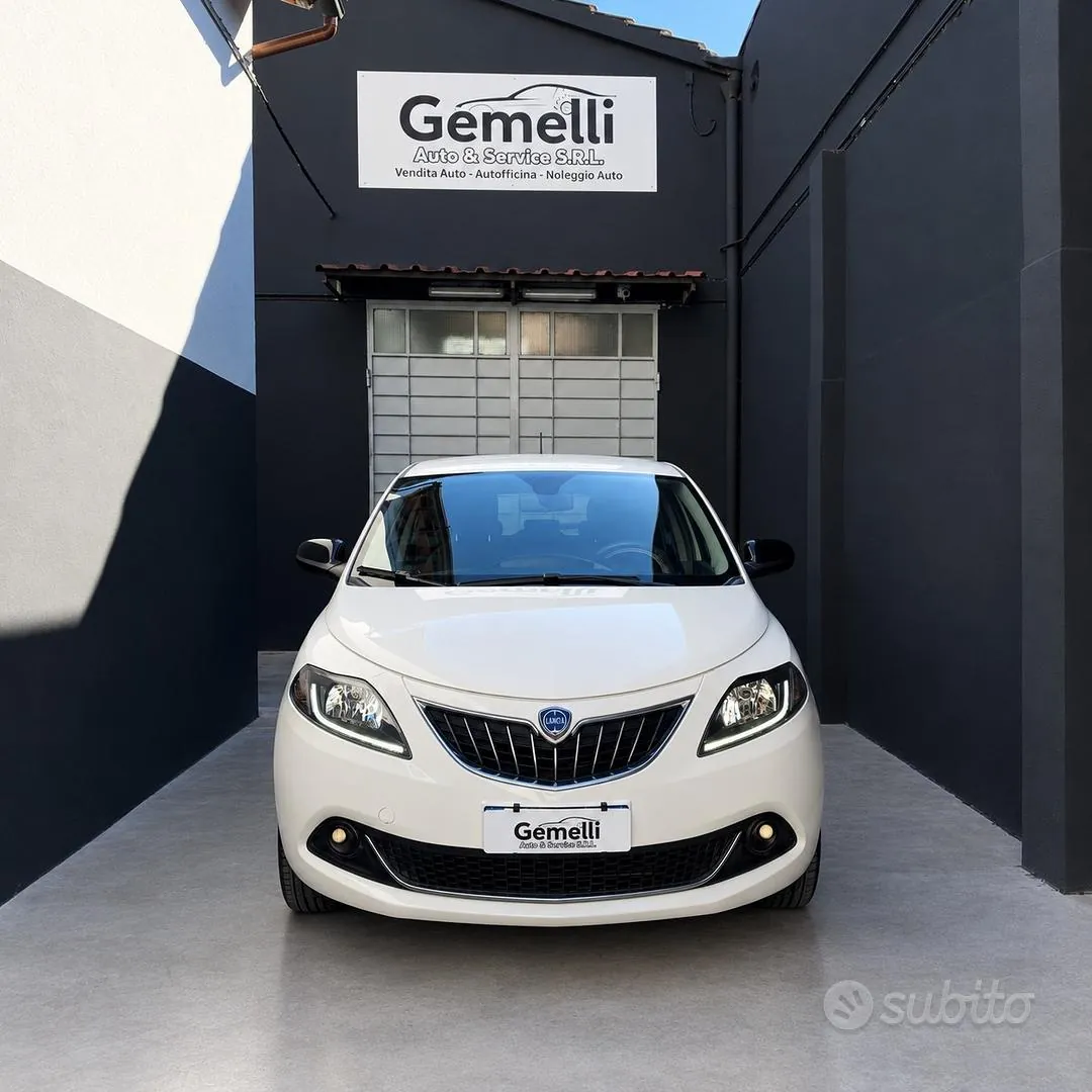 Lancia Ypsilon 2023 photo 2