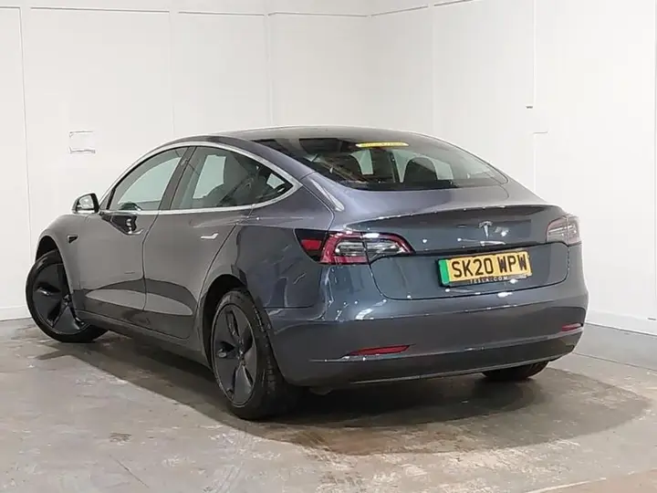 Tesla Model 3 2020 photo 2