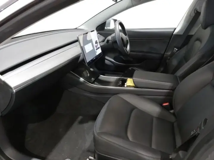Tesla Model 3 2020 photo 5