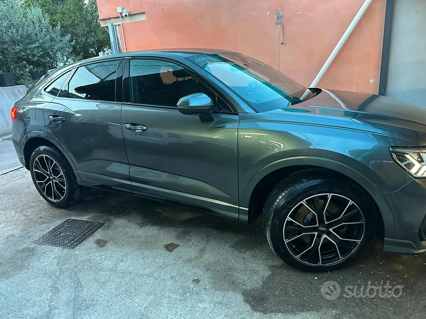 Audi Q3 2023 photo 2
