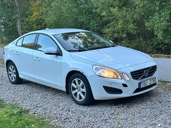 Volvo S60 2012 photo 3