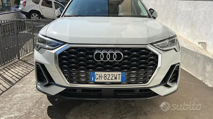 Audi Q3 2022 photo 3