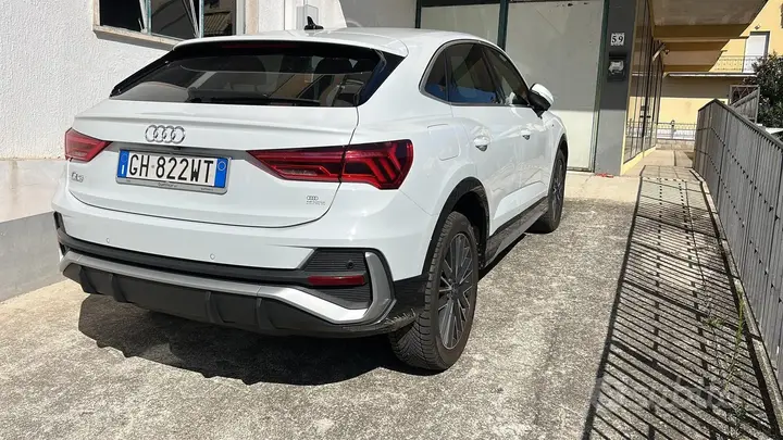 Audi Q3 2022 photo 4