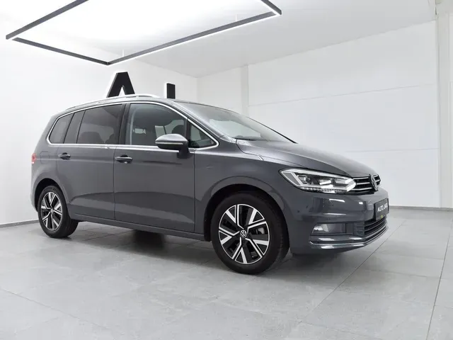 Volkswagen Touran 2023 photo 4