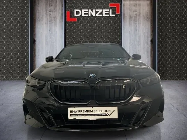 BMW I5 photo 3