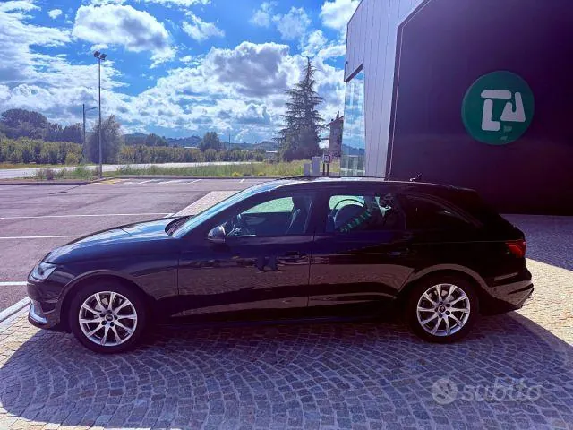 Audi A4 2024 photo 5
