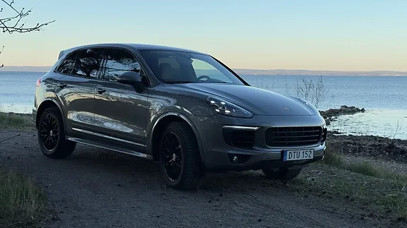 Porsche Cayenne S 2015 photo 2