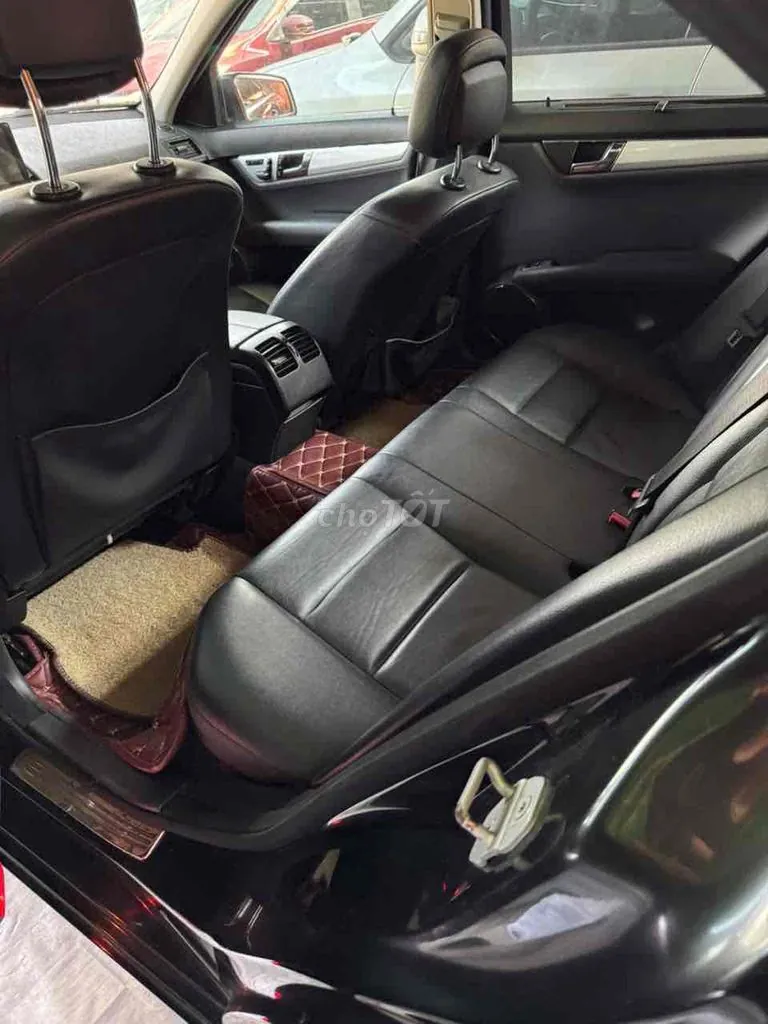 Mercedes-Benz C-Class 2010 photo 5