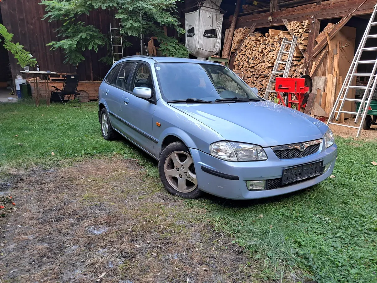 Mazda 323