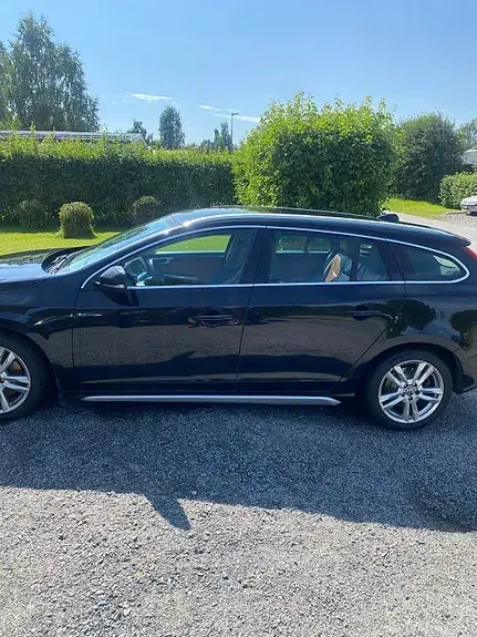 Volvo V60 2012 photo 2
