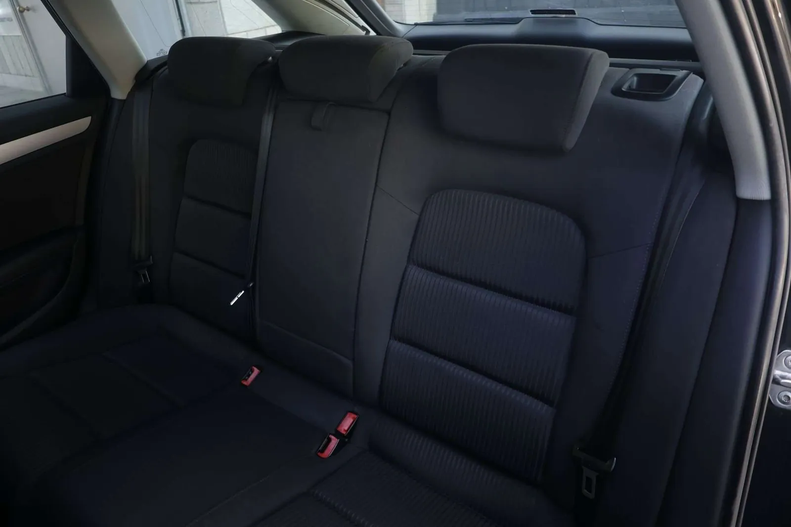 Audi A4 2011 photo 3