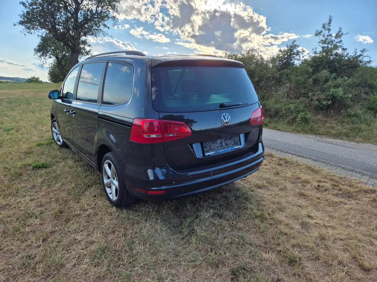 Volkswagen Sharan 2012 photo 2