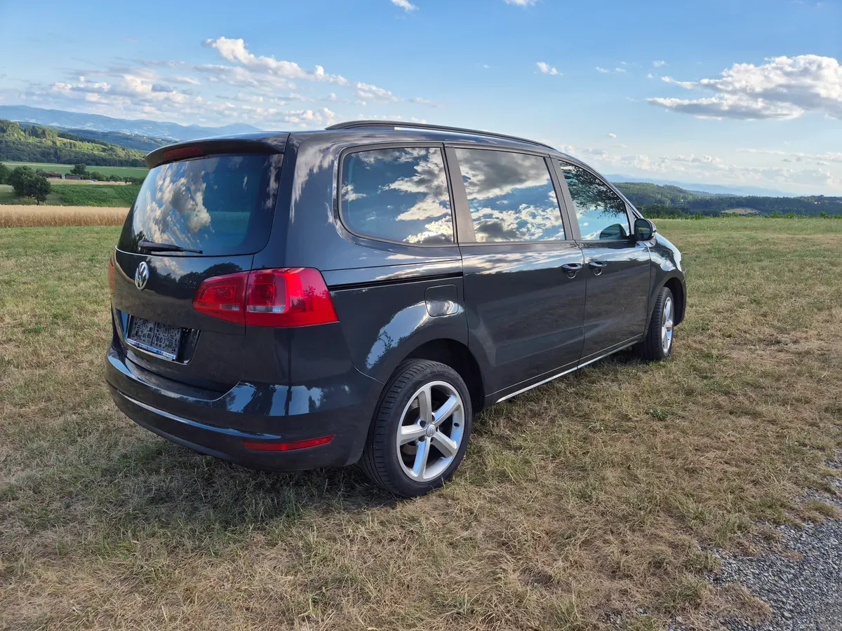 Volkswagen Sharan 2012 photo 3