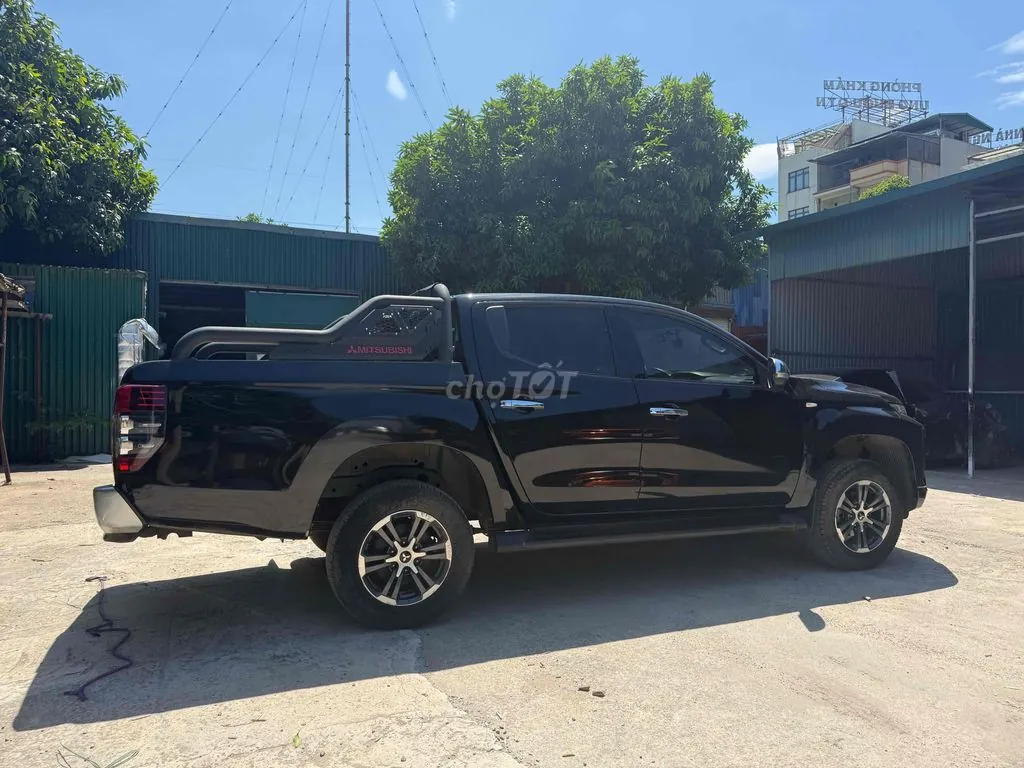 Mitsubishi Triton 2022 photo 2