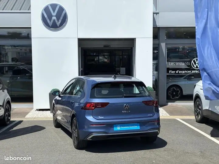 Volkswagen Golf 2024 photo 3