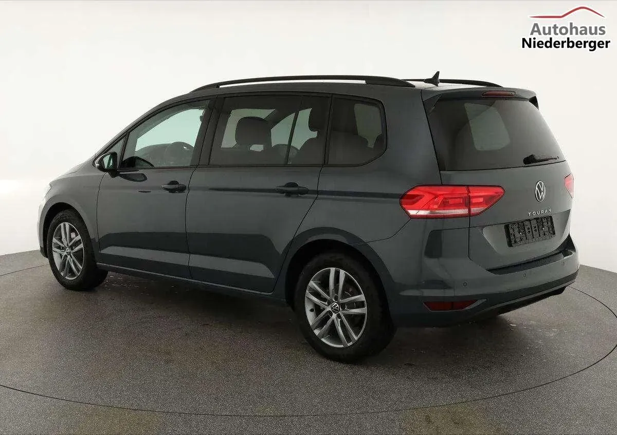 Volkswagen Touran 2025 photo 3