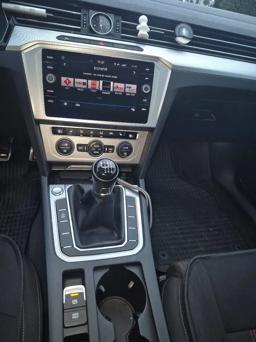 Volkswagen Passat 2017 photo 3