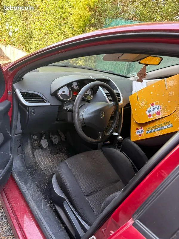 Peugeot 207 2007 photo 3